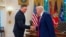 Український боксер Олександр Усик і президент США Дональд Трамп. Білий дім, Вашингтон, 12 червня 2026 року