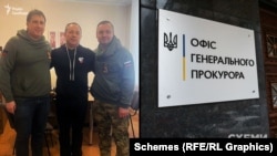 Журналісти встановили, що цю операцію українському бійцю зробили у «Донецькому клінічному територіальному медичному об'єднанні», а залишити знущальний напис могли російські хірурги