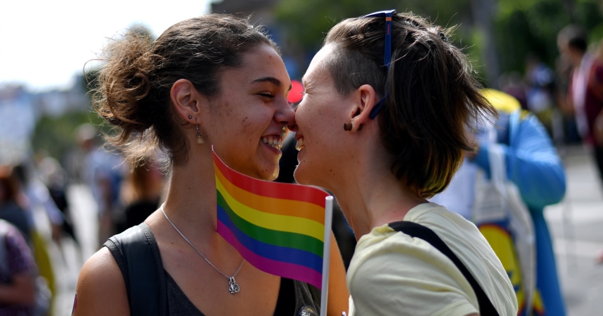 Кеңсе арқылы жыныстық қатынас