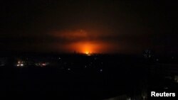 Пожар след взрив на газопровод на изток от Дамаск (2013 г., архив)