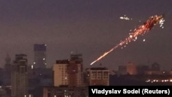 Во время одной из российских атак дронов на Киев. 28 сентября 2025 года