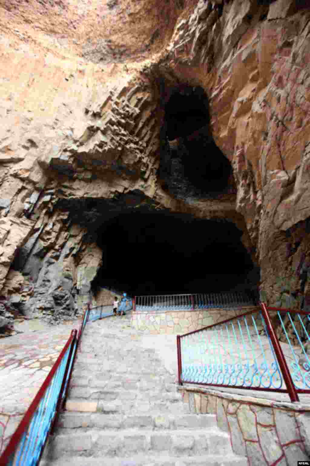 Naxçıvanda sirli "Əshabu-Kəhf" mağarası #17