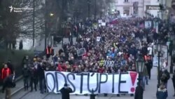 Владата на Словачка пред колапс