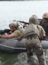 Морські піхотинці на річці Дніпро поблизу Кринок