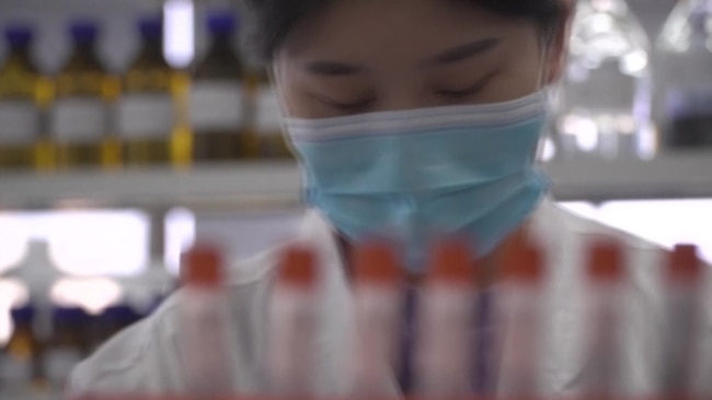 Как возник коронавирус? Разведка США получила доступ к базе китайского института (видео)