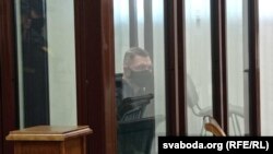Аляксандар Кардзюкоў у судзе 25 лютага
