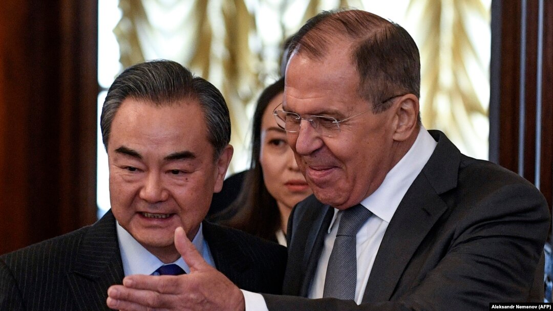 Vang Ji i Sergej Lavrov