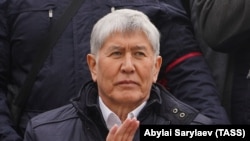 Алмазбек Атамбаев.