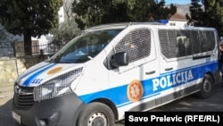 Vozilo crnogorske policije u Tuzi