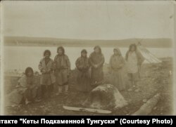Подкаменная Тунгуска өзенінің сағасында тұратын кет халқы. 1907 жыл
