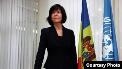 Nicola Harrington-Buhay