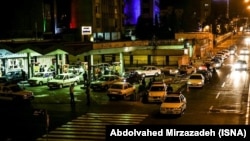 Drivers queue for fuel at a gasoline station in Tehran, April 24, 2014