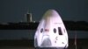 Raketa e SpaceX - Falcon 9 shihet në Qendrën Hapësinore Kennedy në Florida më 15 nëntor 2020. 