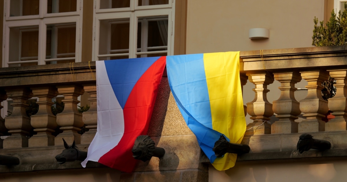 Czech Parliament Battle Over The Ukrainian Flag