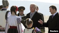 Vice-președintele Joseph Biden și premierul Vlad Filat