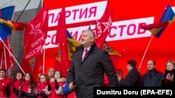 Igor Dodon ținând discurs la un miting al PSRM din noiembrie 2018 