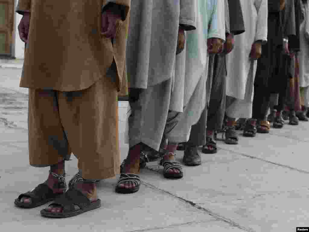 Afganistan - Od 488 zatvorenika koji su uspjeli pobjeći iz zatvora u Kandaharu, 65 je policija uspjela ponovo uhapsiti, 26.04.2011. Foto: Reuters / Ahmd Nadeem