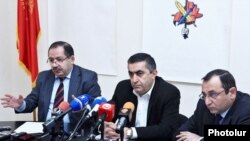 Armenia - Armen Rustamian (C) and other leaders of the Armenian Revolutionary Federation at a news conference in Yerevan, 13Jan2015.