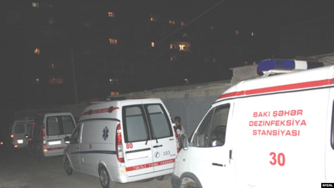 Mayın 26-sı axşam saatlarında Qaraheybət Təlim-Tədris Mərkəzindən onlarla əsgər Mərkəzi Klinik Xəstəxanaya və hərbi hospitallara aparılıb