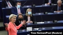 Ursula von der Leyen évértékelő beszéde közben az Európai Parlamentben, Strasbourgban 2021. szeptember 15-én