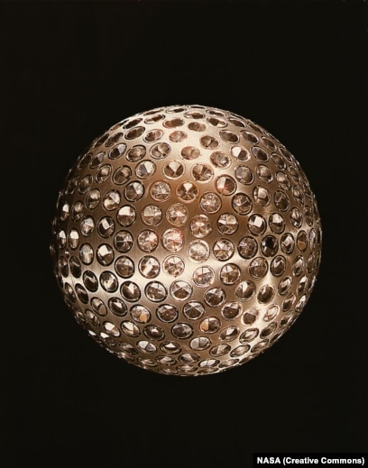 Ол мені жолда жыныстық қатынасқа түсірді. Sony Bravia порно