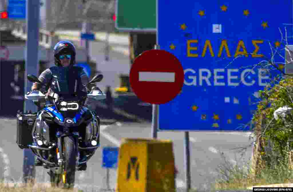 ГРЦИЈА / МАКЕДОНИЈА - Грчкиот министер за туризам, Хари Теохарис, го известил македонскиот министер за здравство, Венко Филипче, дека на 14 мај Грција планира да ги отвори граничните премини Дојран и Евзони за македонските граѓани.