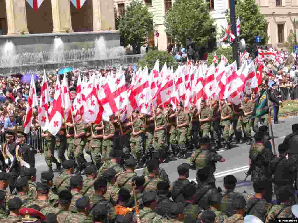 Парад в честь 90-й годовщины со дня провозглашения Грузинской демократической республики, Тбилиси, 26 мая 2008