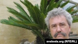 Сяргей Астраўцоў