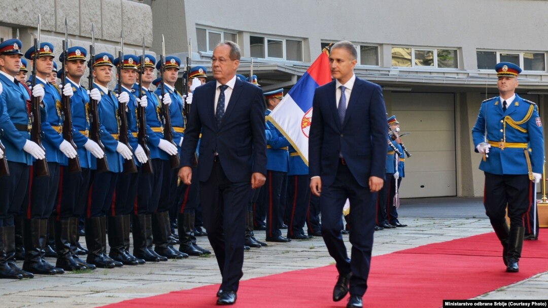 Ministri odbrane BiH Sifet Podžić (L) i Srbije Nebojša Stefanović u Beogradu, 10. septembar 2021.