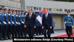 Ministar odbrane BiH Sifet Podžić (levo) sa ministrom odbrane Srbije Nebojšom Stefanovićem (desno) u Beogradu, 10. septembra