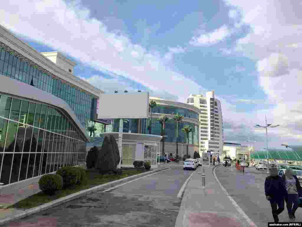 Şäher görnüşleri, Aşgabat &nbsp;