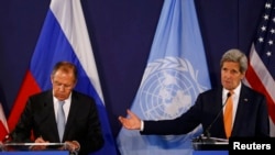 Сергей Лавров и Джон Керри на пресс-конференции в Вене, 17 мая 2016 г.