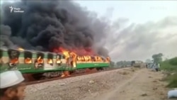Щонайменше 74 людини загинули через пожежу на пасажирському поїзді в Пакистані – відео