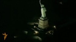Statuia Libertății luminează din nou