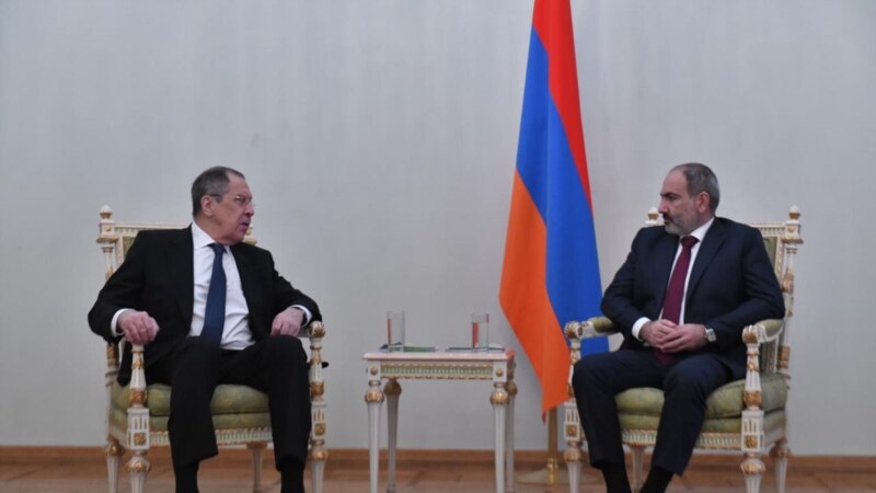 Orsýetiň daşary we goranmak  ministrleri Ermenistanyň premýer-ministri bilen ýaraşyk meselesini maslahatlaşýar