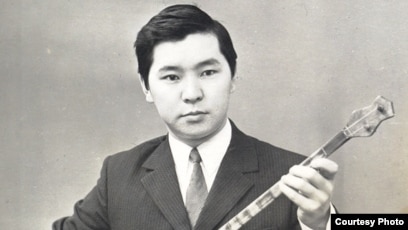 Әйелдерге зәр шығару войеризмі