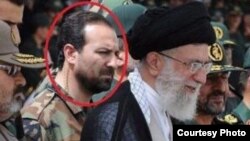 درون دایره قرمز: چهره سرهنگ دوم پاسدار حسن اکبری