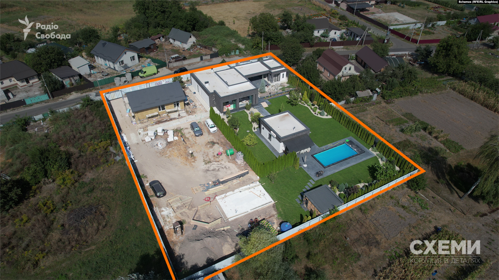 Столичний поліцейський живе у квартирі тещі на 220 квадратів_9