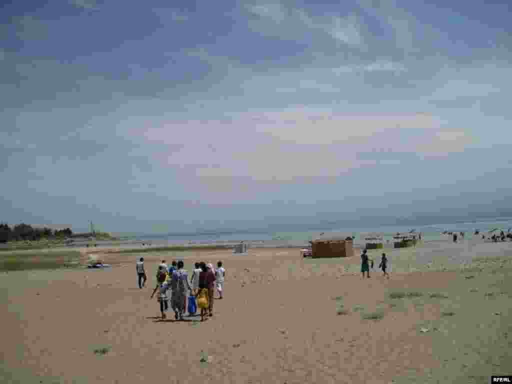 Дар соҳили Баҳри Тоҷик #13