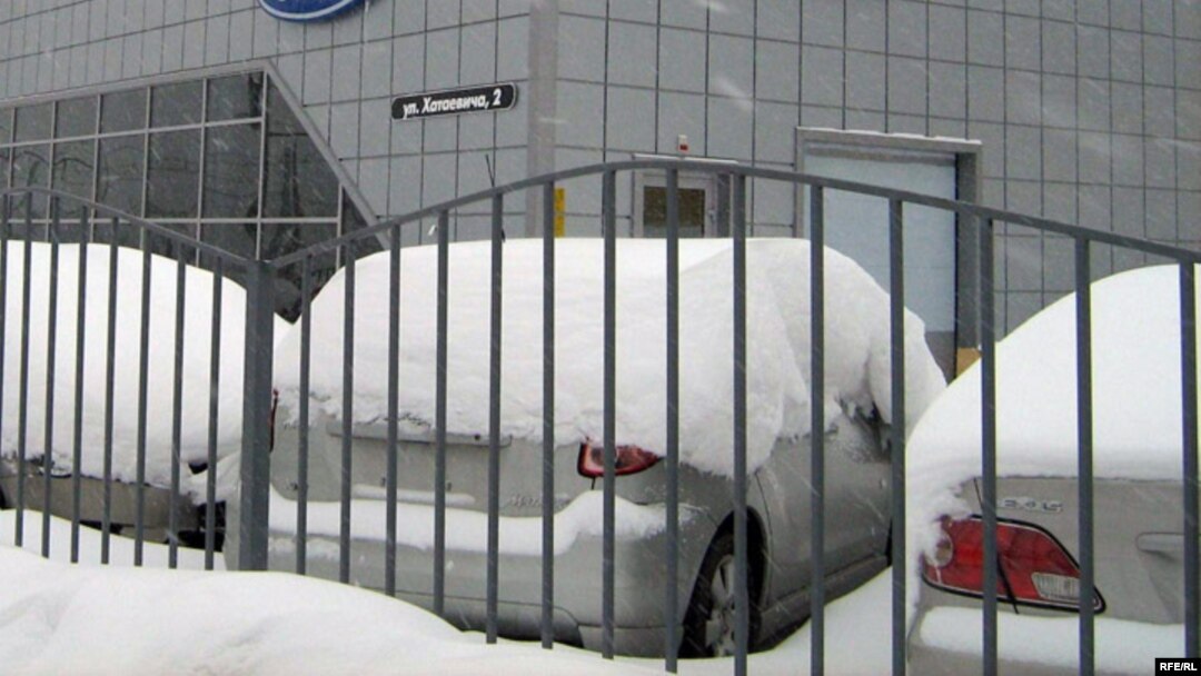 Belarus -- In the automotive shops of Homel cars are not bought, 09Jan2010