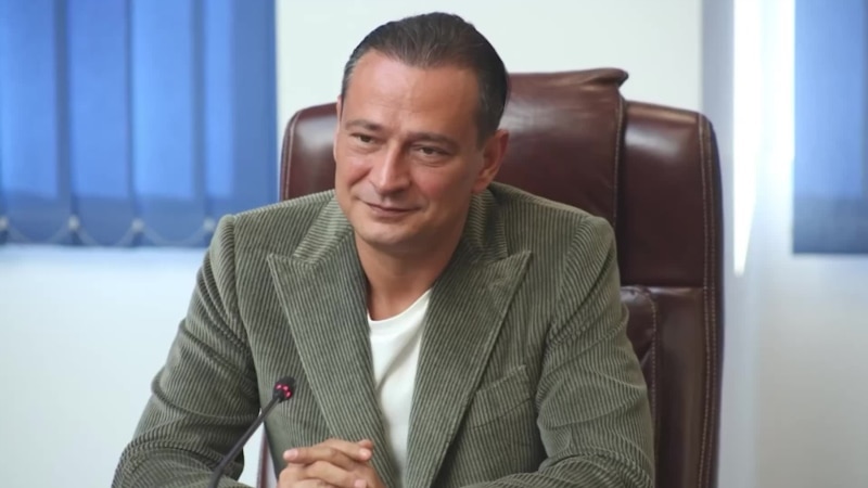 Bătălia de pe Facebook a candidaților la Primăria Capitalei se duce prin intermediari. Reclama politică nu mai e permisă pe social media