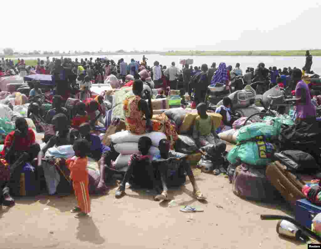 Bor, udaljen oko 180 kilometara od glavnog grada, Jube, 30. decembar 2013. 