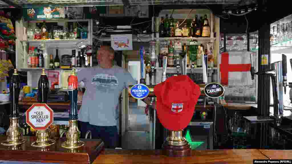 Toate mesele din local au fost rezervate cu multe zile înainte de data planificată a meciurilor, susține proprietarul PUB-ului.