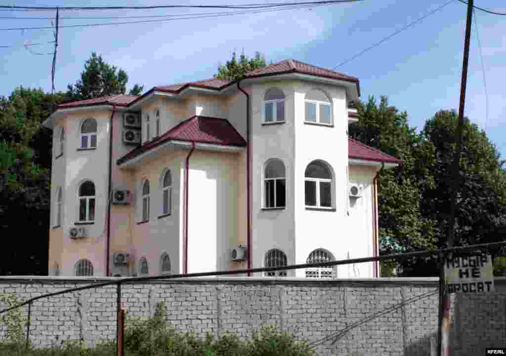 Бомпӯшиҳои рангини Душанбе #86