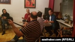 Türkmen bagşy-sazandalary Ýewropada konsert berdi.