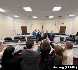 Американські законодавці після слухань Гельсінської комісії у Вашингтоні, 21 квітня 2026 року