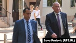 Specijalni tužilac Saša Čađenović (L)i državni tužilac Milivoje Katnić