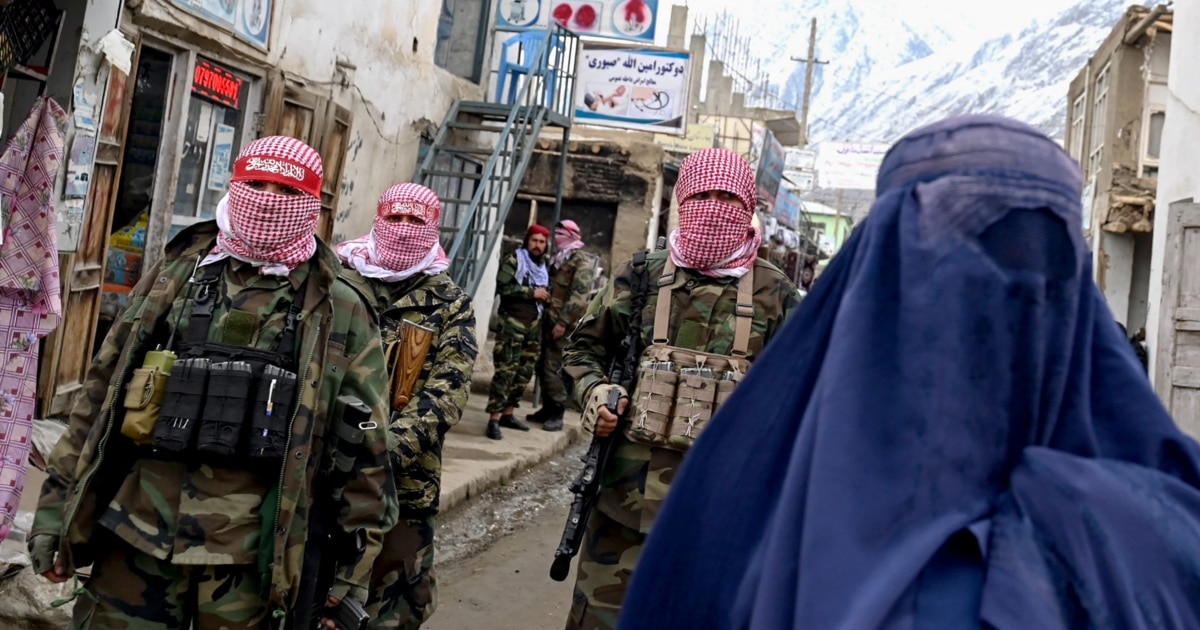 UN Voices 'Grave Concern' After Taliban Arrests Afghan Women Over Dress Violations