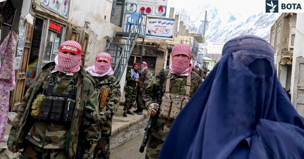 talibanet-e-zbatojne-bartjen-e-hixhabit-te-duhur-duke-i-arrestuar-dhe-rrahur-grate