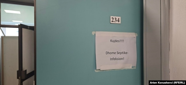 Një dhomë septike-infeksion në Klinikën Torakale në QKUK.